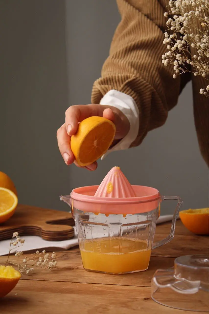 آب پرتغال گیری کیانا دربدار لئون پلاست
