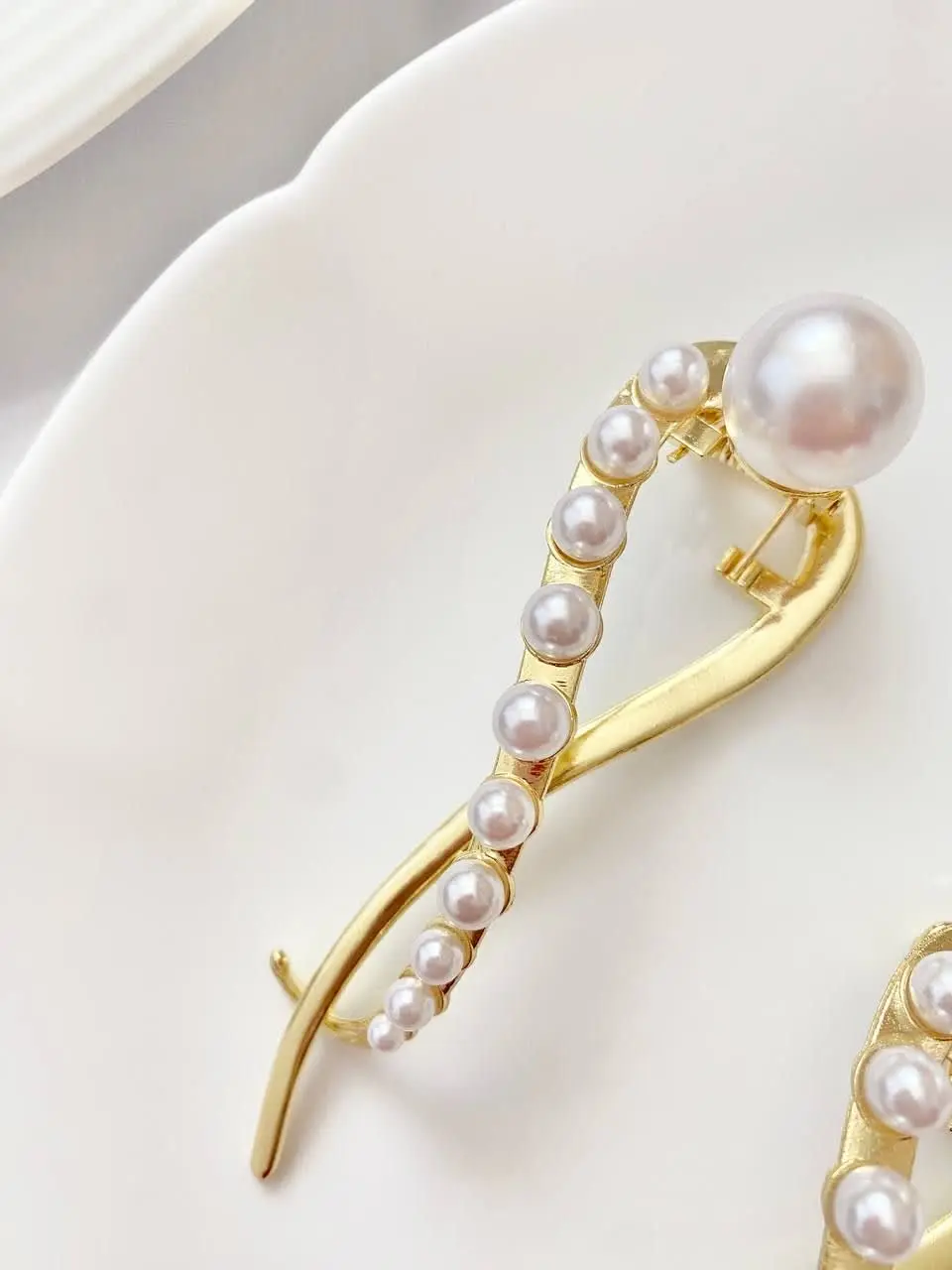 برو یه چرخی تو کانال بزن که هم فاله هم تماشا. 
