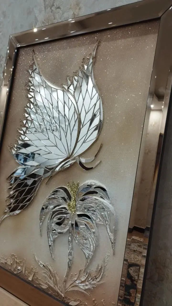 هم آینه ست، هم یه تیکه هنر...