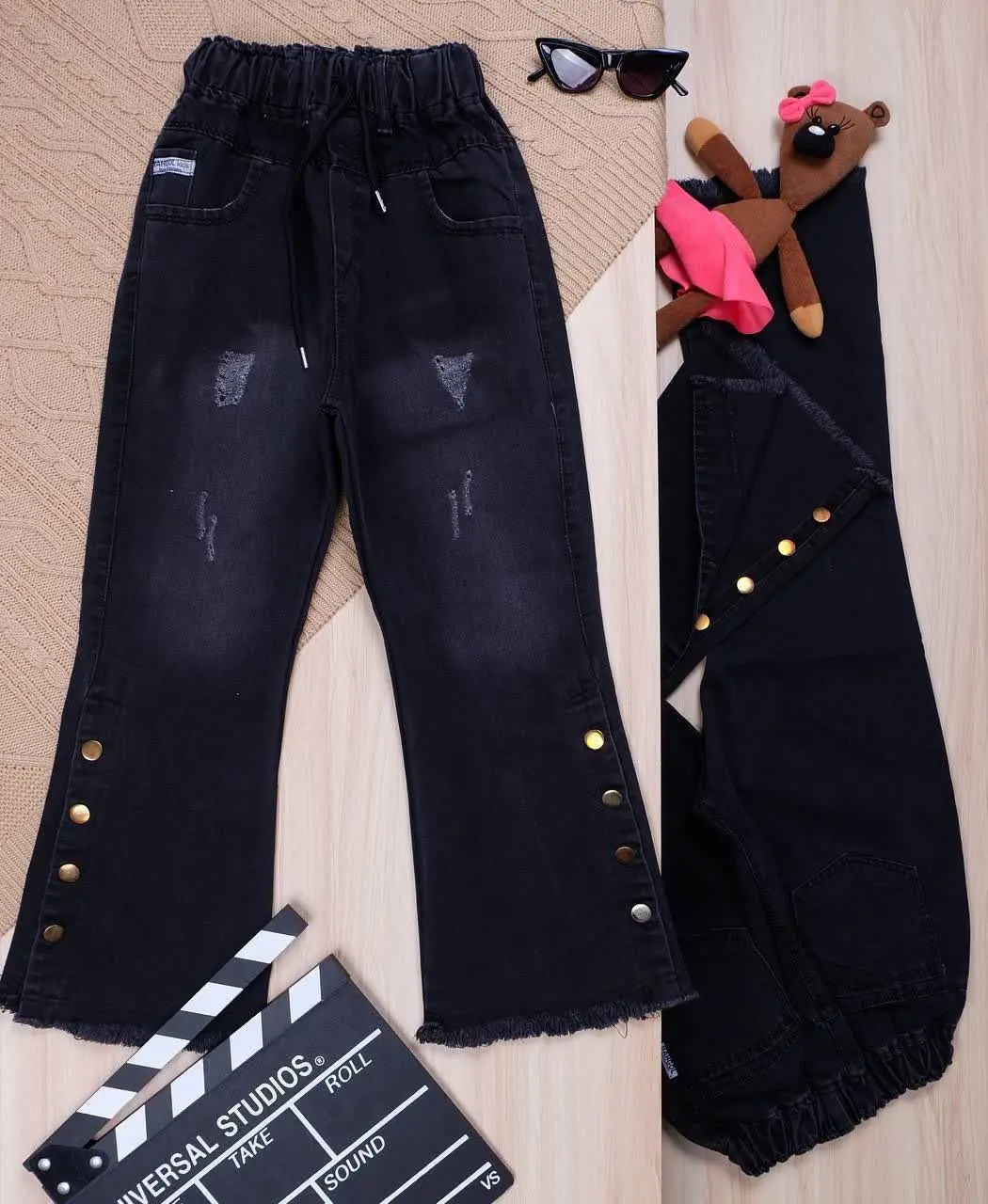 👫شلوار جین زغالی دمپا چاکدار دکمه ای👫
