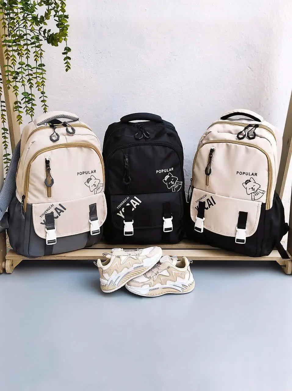 کوله پاپیولر 🤩 🌈 
