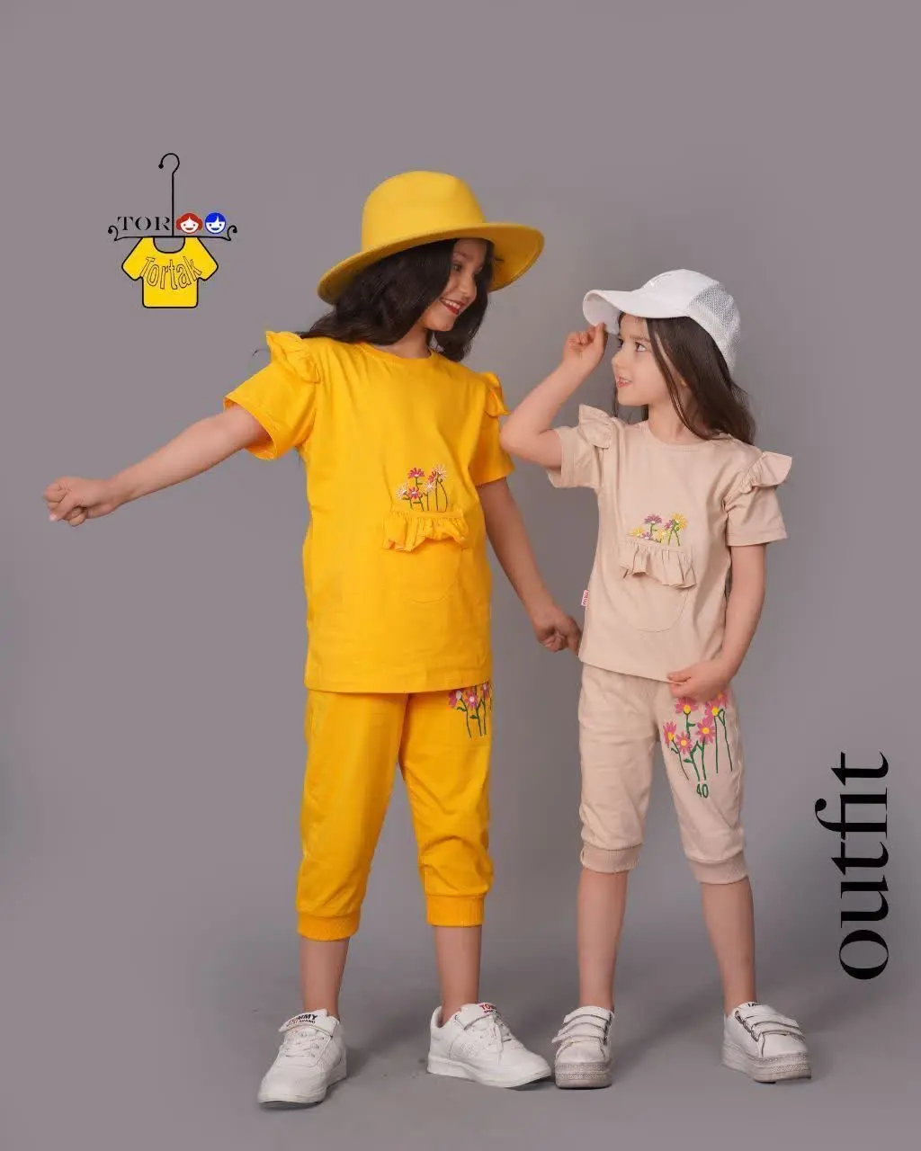 تیشرت و شلوارک بلند 
