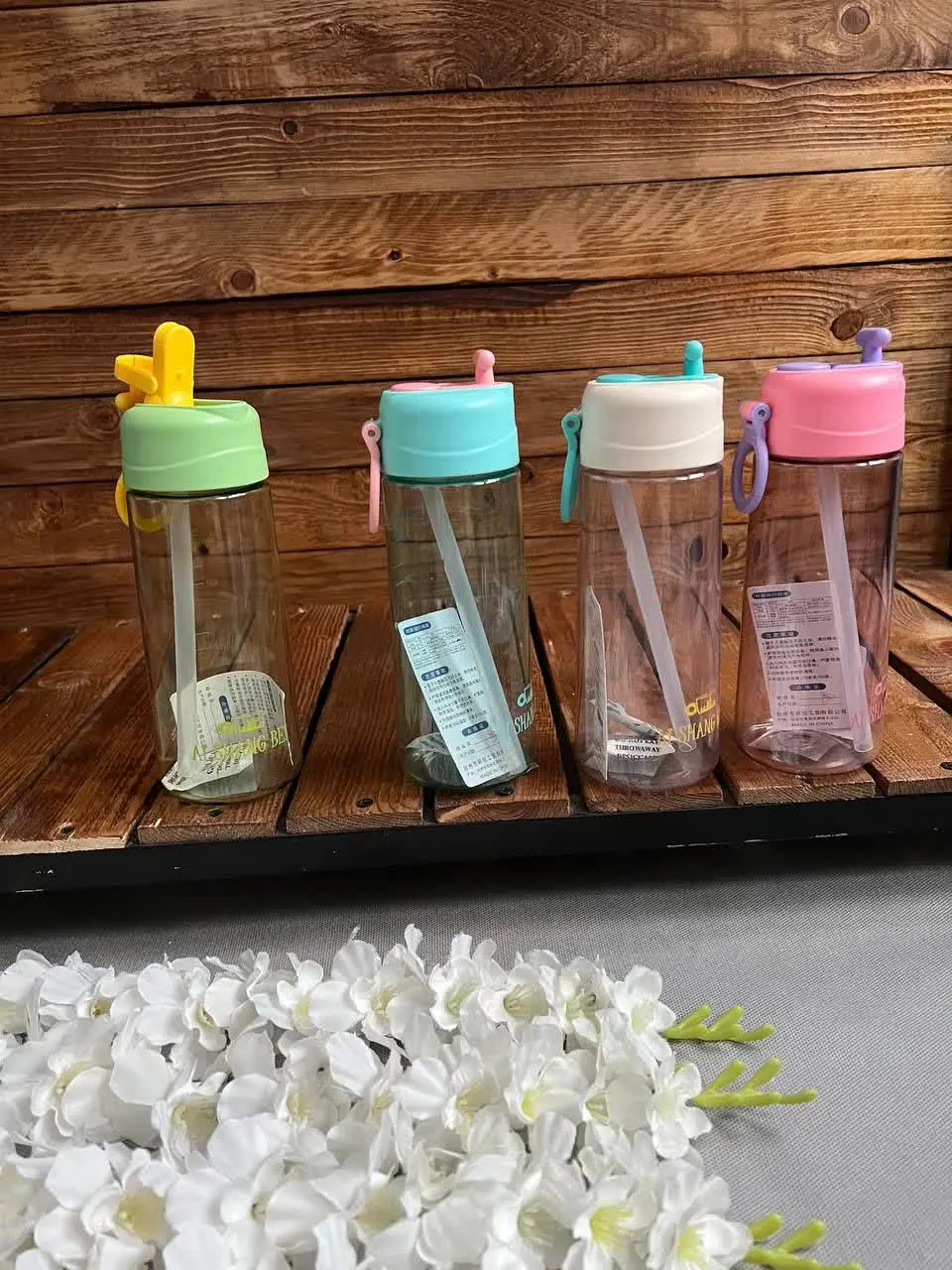 از اون قمقمه لاغرا که جیب کنار کوله جا میشن😅
