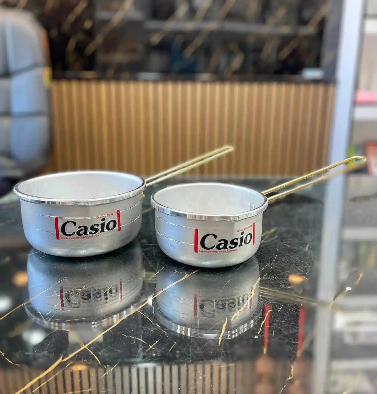 جنس آلومینیوم فشرده، دسته ط...