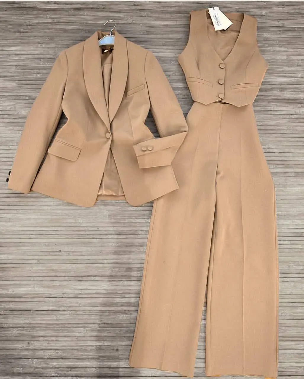 سه تیکه پرفروش جلیقه کت شلوار 
