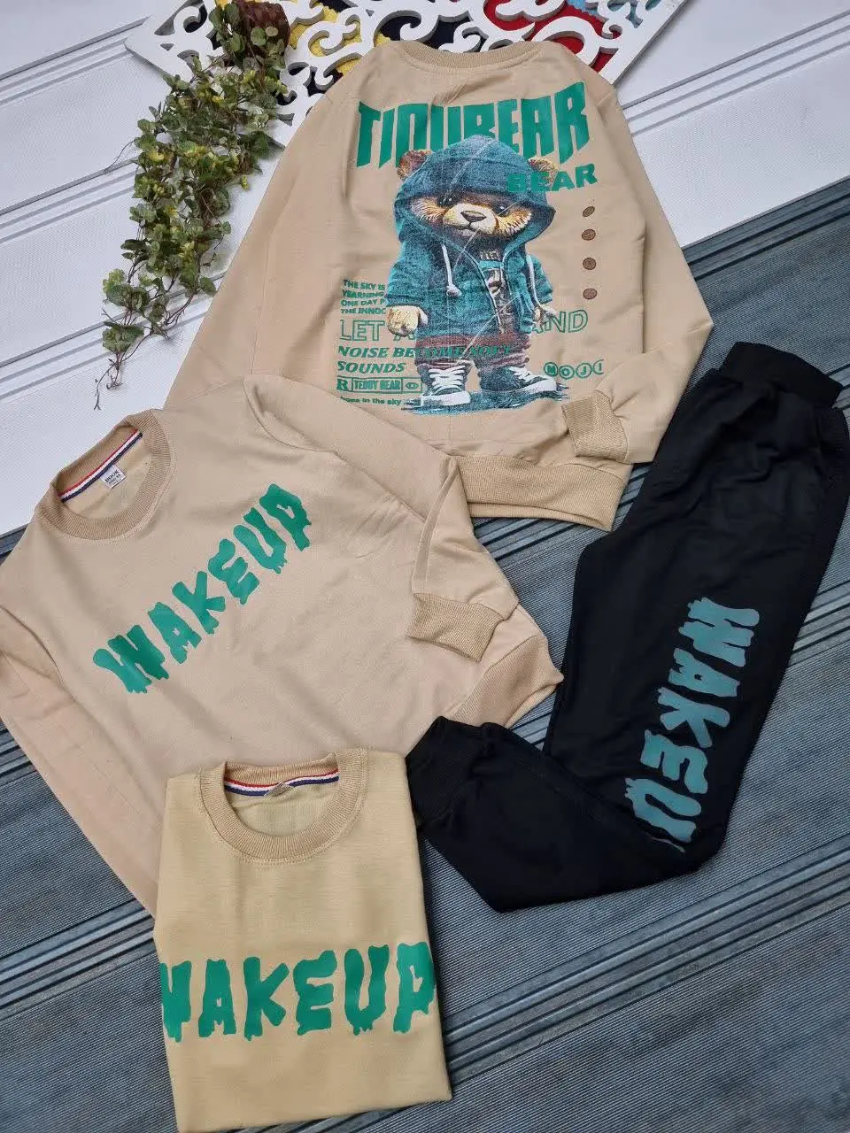 🇮🇷🧥🧶👗👚👔🎽👕👖💎
