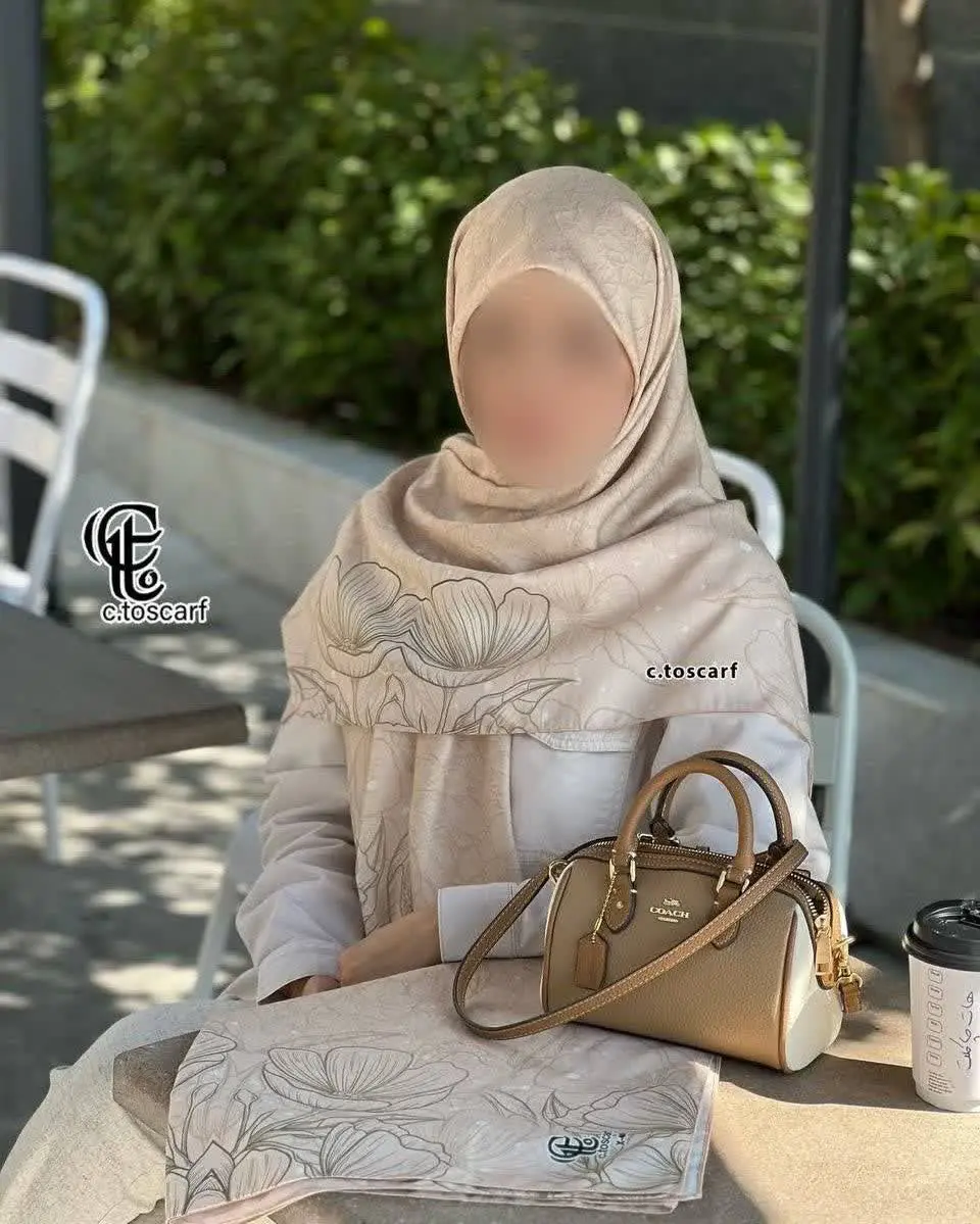 زبونم از این حجم از زیبایی بند اومده خدایی خیلی نازه 😍🤍🌻
