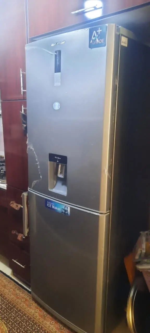 یخچال فریزر ایران شرق دیجیتال ضد برفک 
