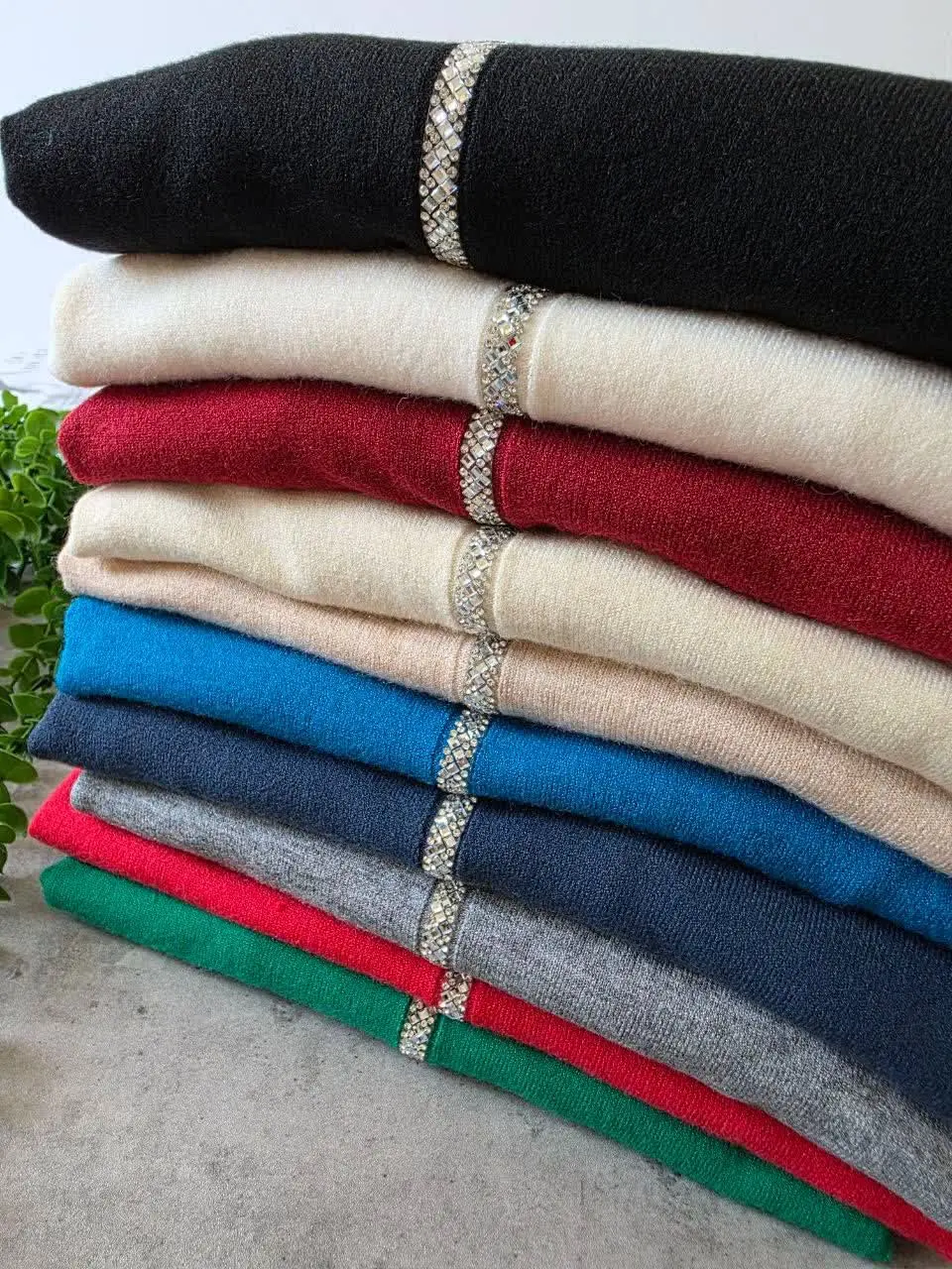 بلوز بافت نگینی بسیار باکیف...