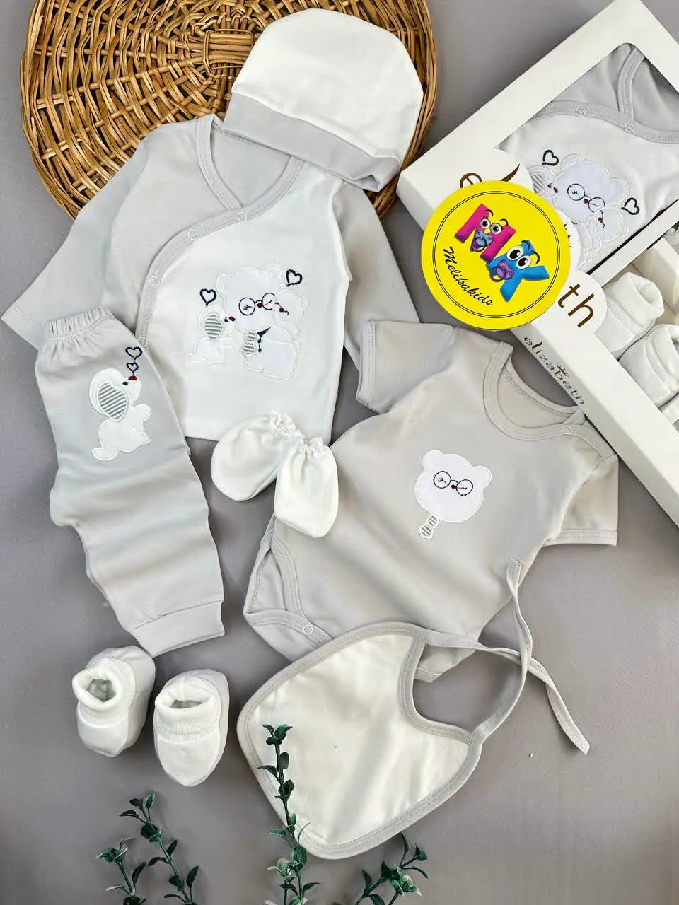 ۹ تکه الیزابت طرح دو خرس طوسی نوزادی و کودک کد ۱۱۷۰۱۲ 
