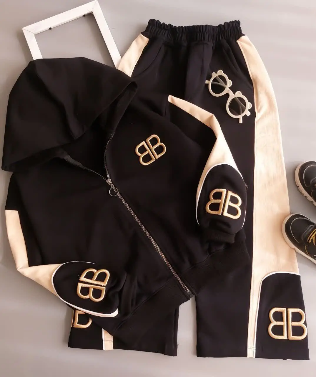 سویشرت و شلوار اسپرت بچگانه B