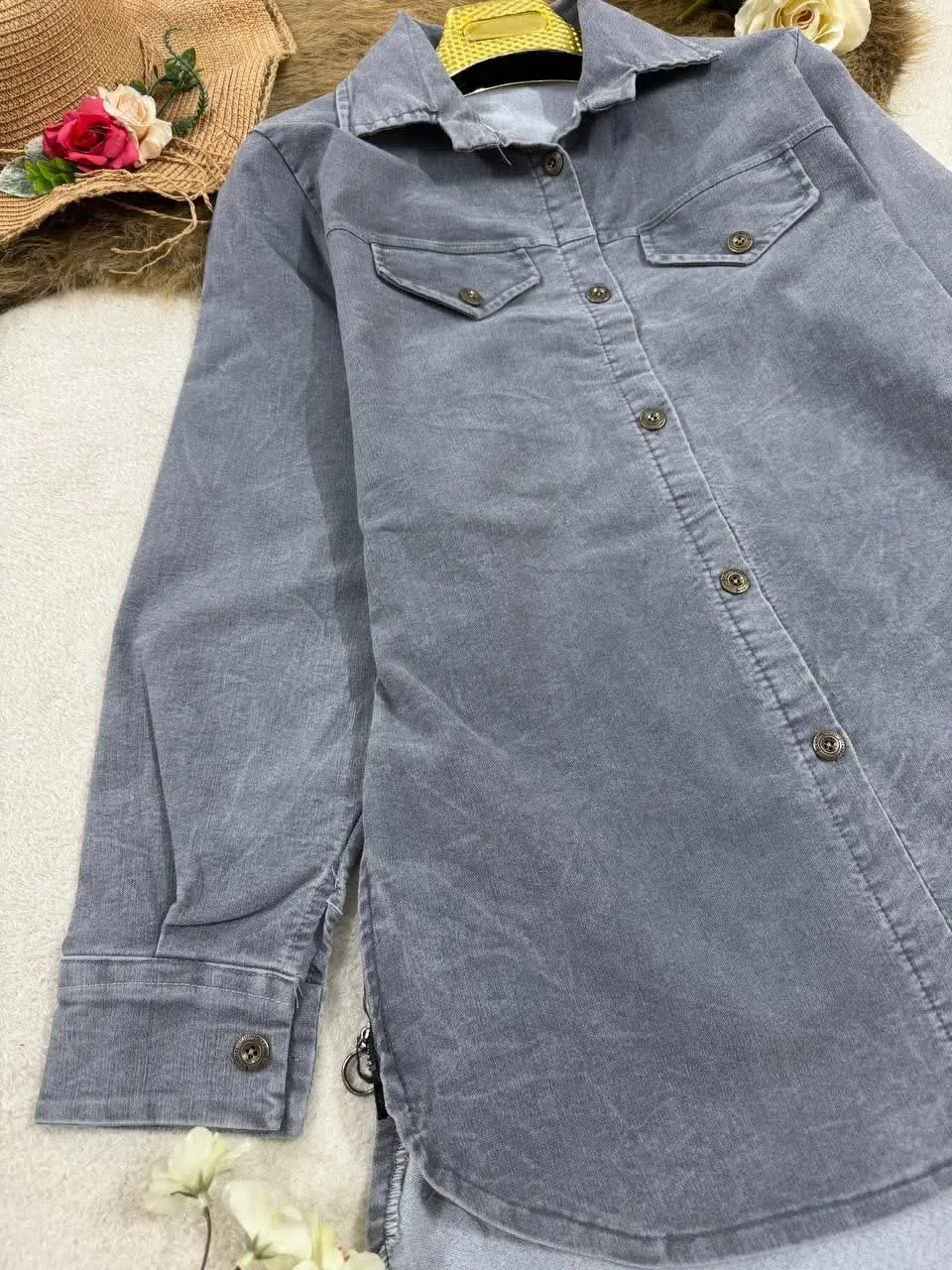 نام: مانتو لی 
