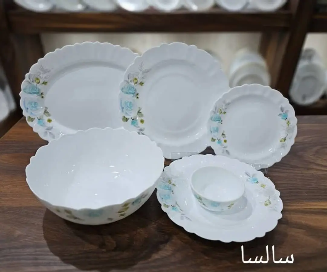 سرویس‌های ۲۶ پارچه در قالب کنگره در طرح و گلهای مختلف 
