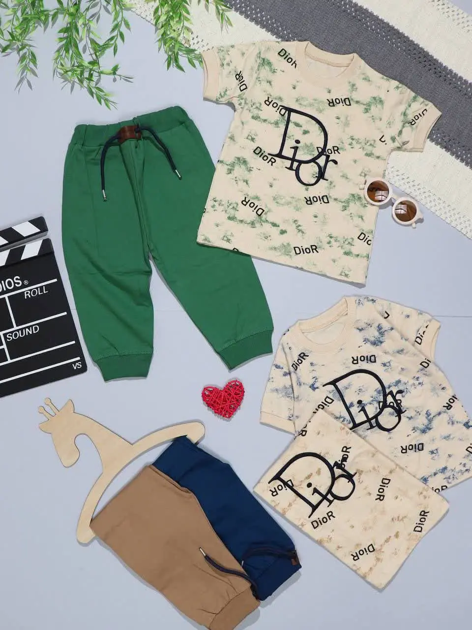 👫تیشرت و شلوار برمودا گلدوزی DIOR👫
