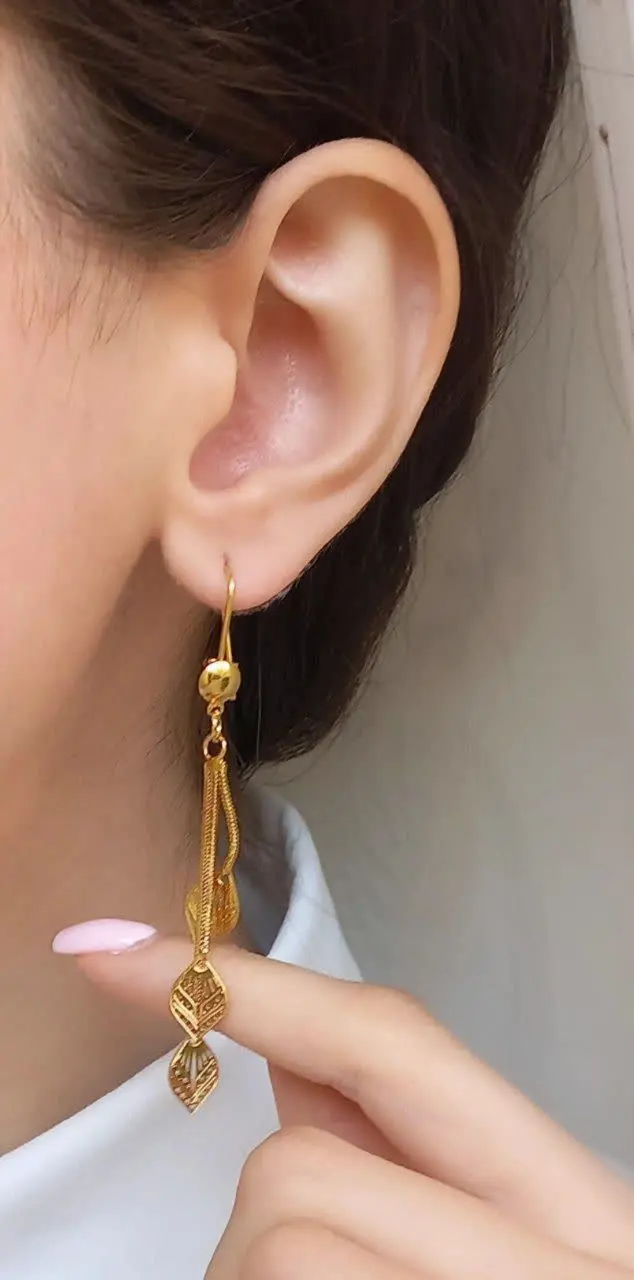 - گوشواره آویز طرح طلا