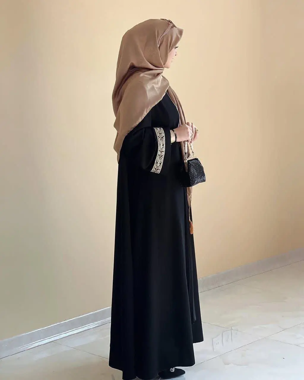 عبایی جلوباز ملکه