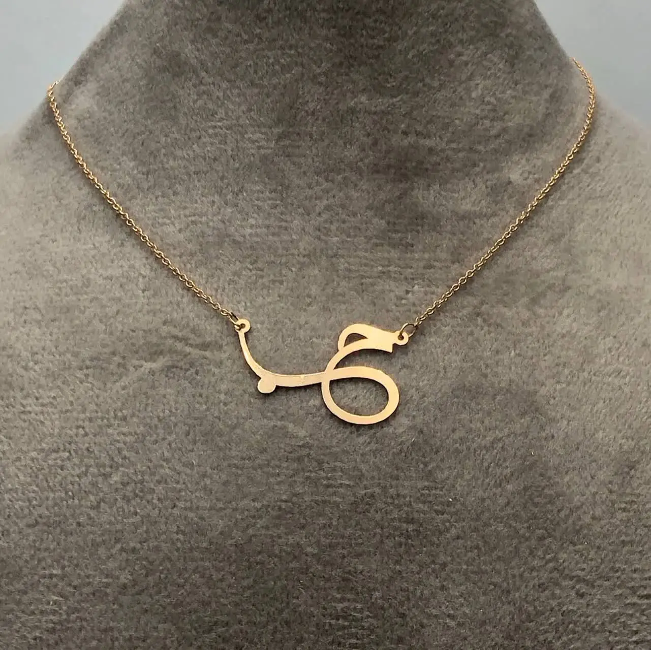 گردنبد مینیمال حروف مدل (ح) 💖
