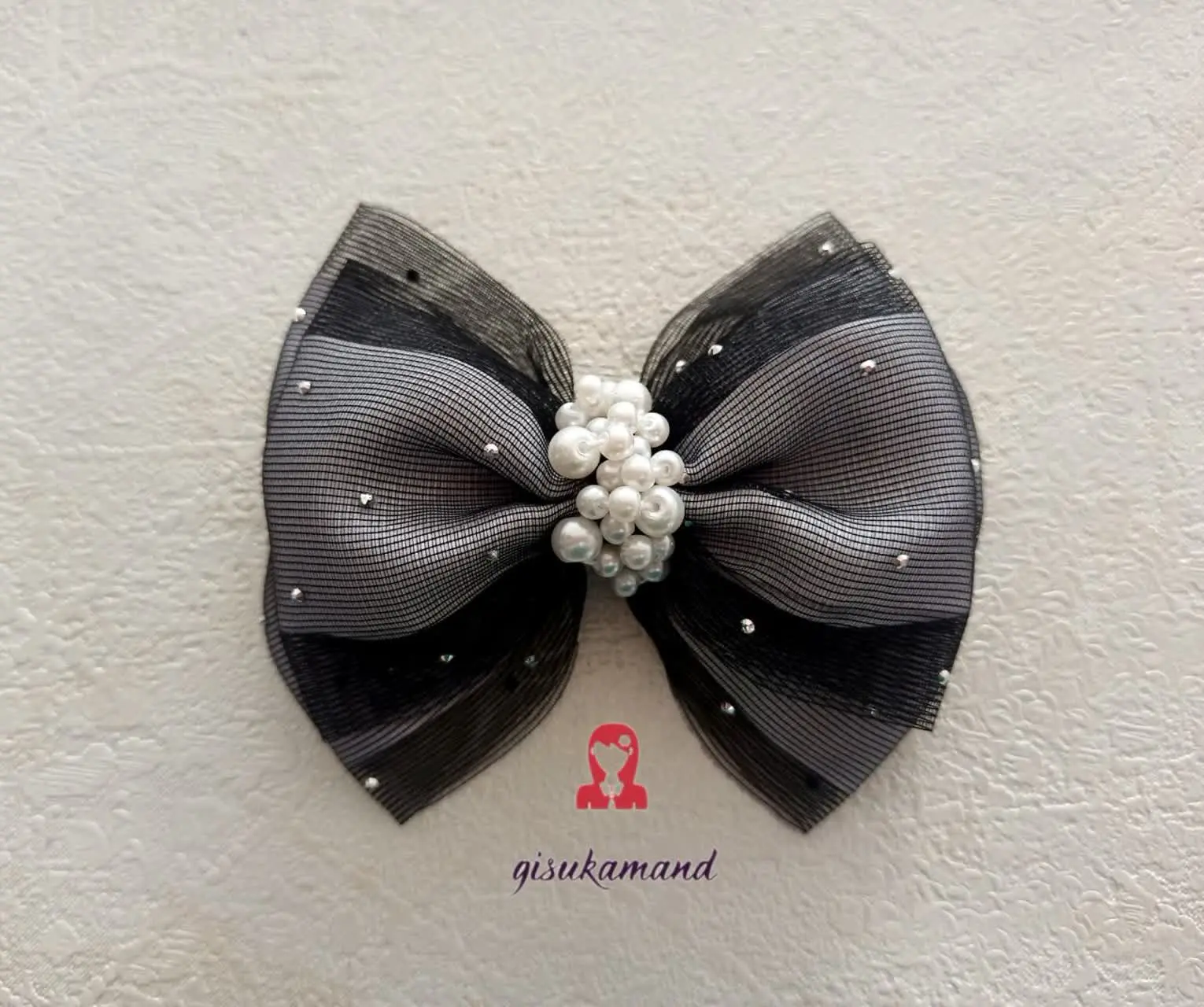 گلسر مشکی توری نگین دار
