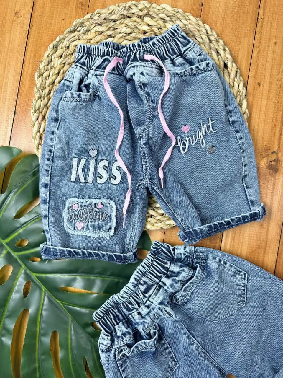 شلوارک جین دخترانه kissرسید 😍😍
