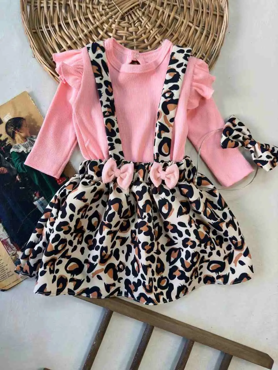 کد ۱۸۲۶ زیردکمه صورتی و دامن پلنگی نوزادی و کودک 
