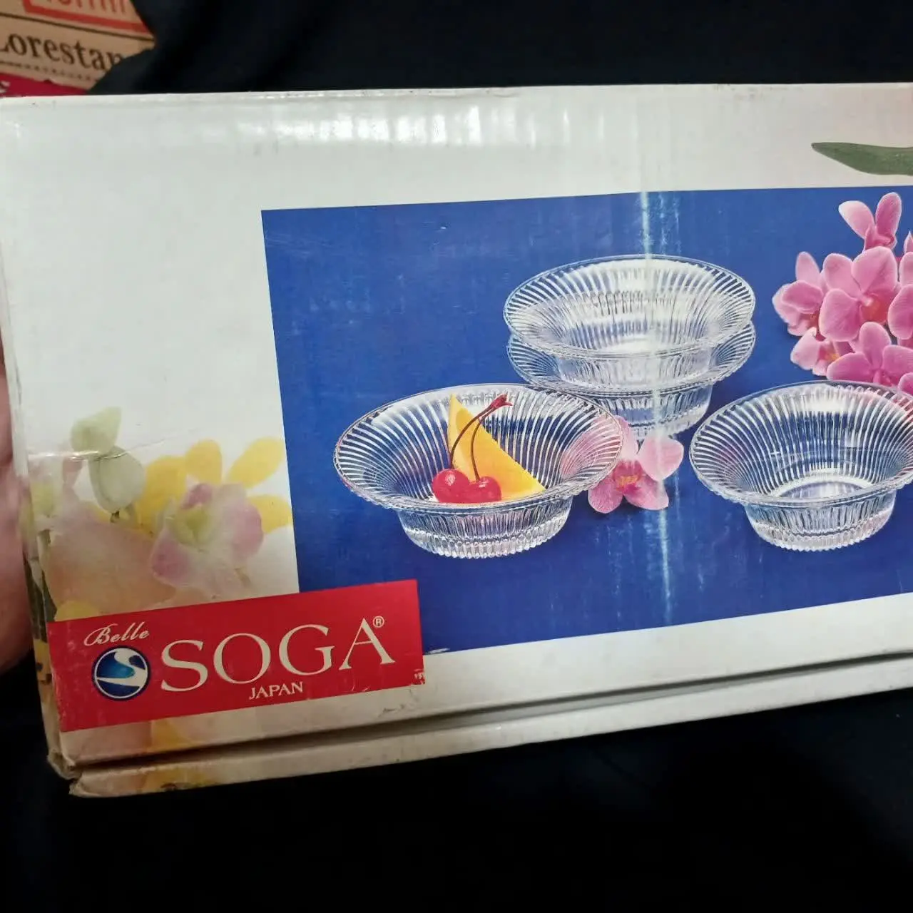 پیاله‌های دامنی الماسی 
