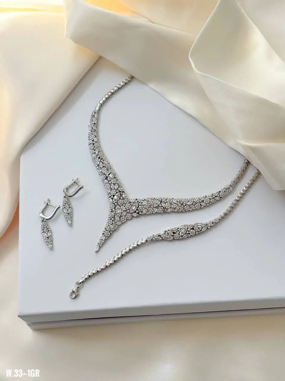 سرویس دستبند جواهری کپی از...