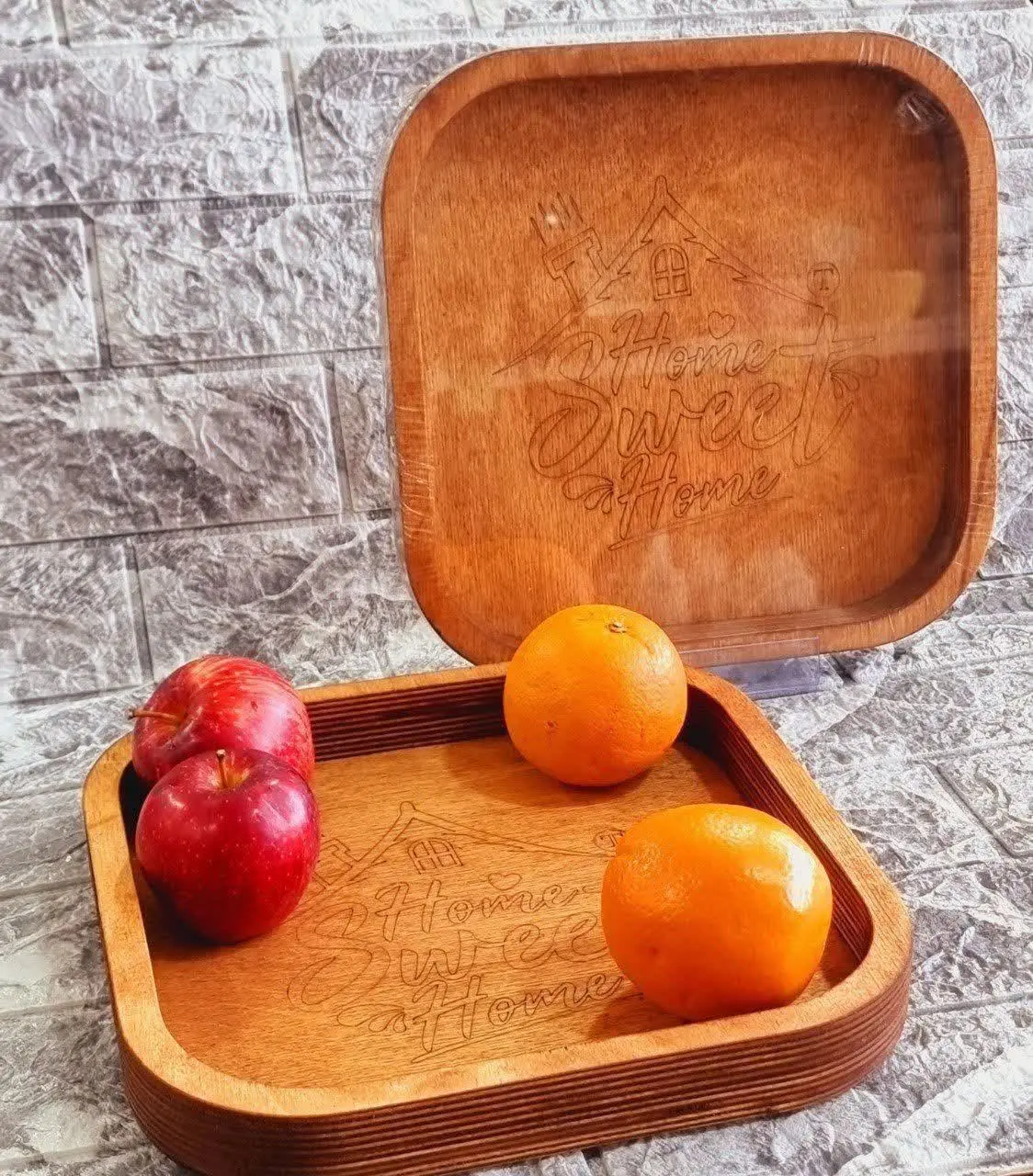 سینی مربع چوبی روشنتر از عکس 
