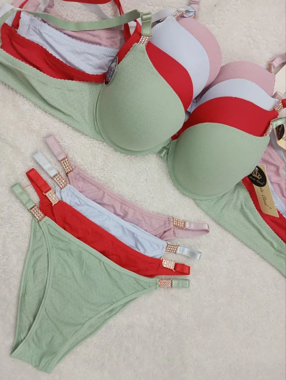 پرنسس جونم👱‍♀👑
