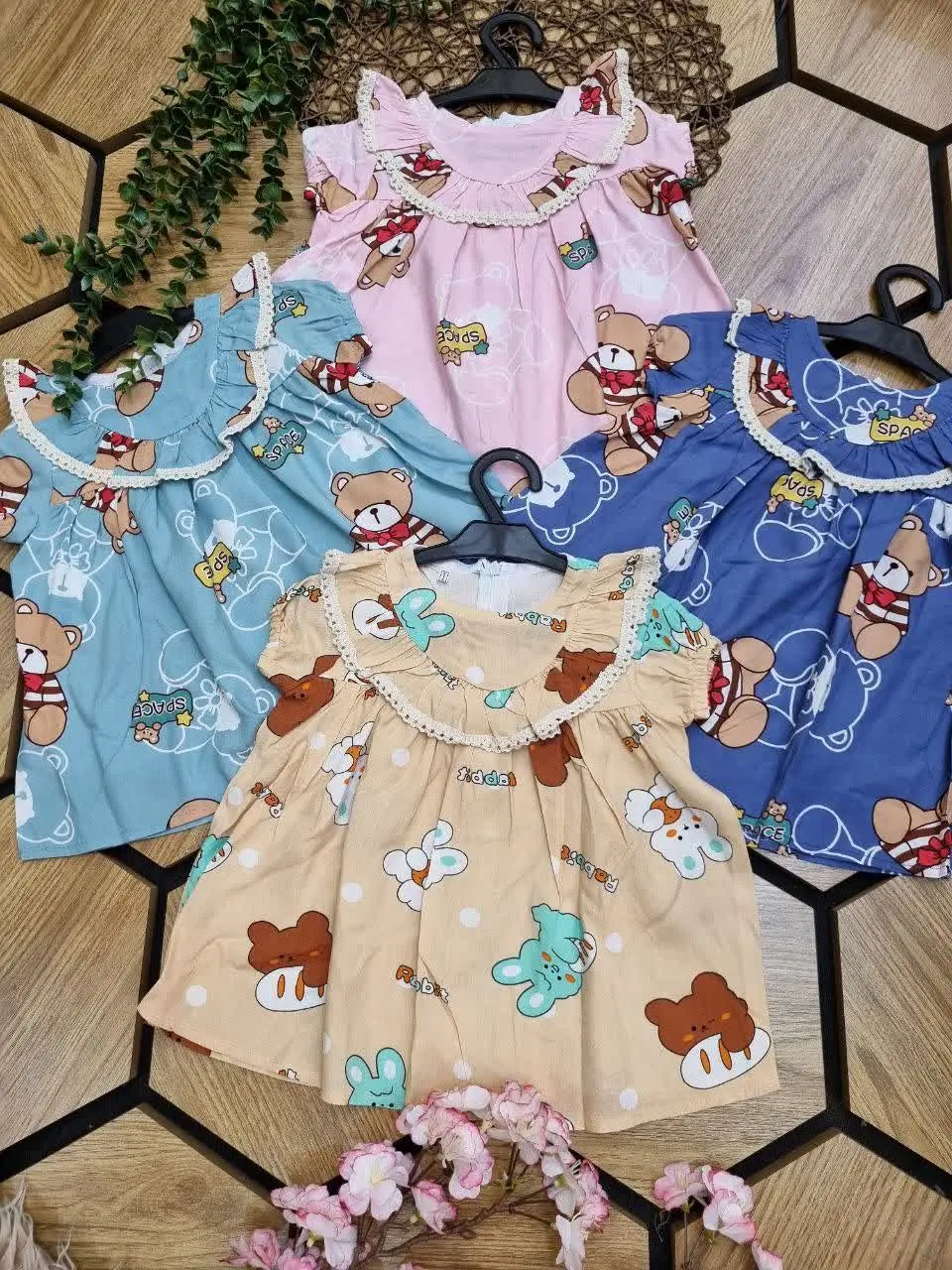 🇮🇷🧥🧶👗👚🎽👕👖👔💎
