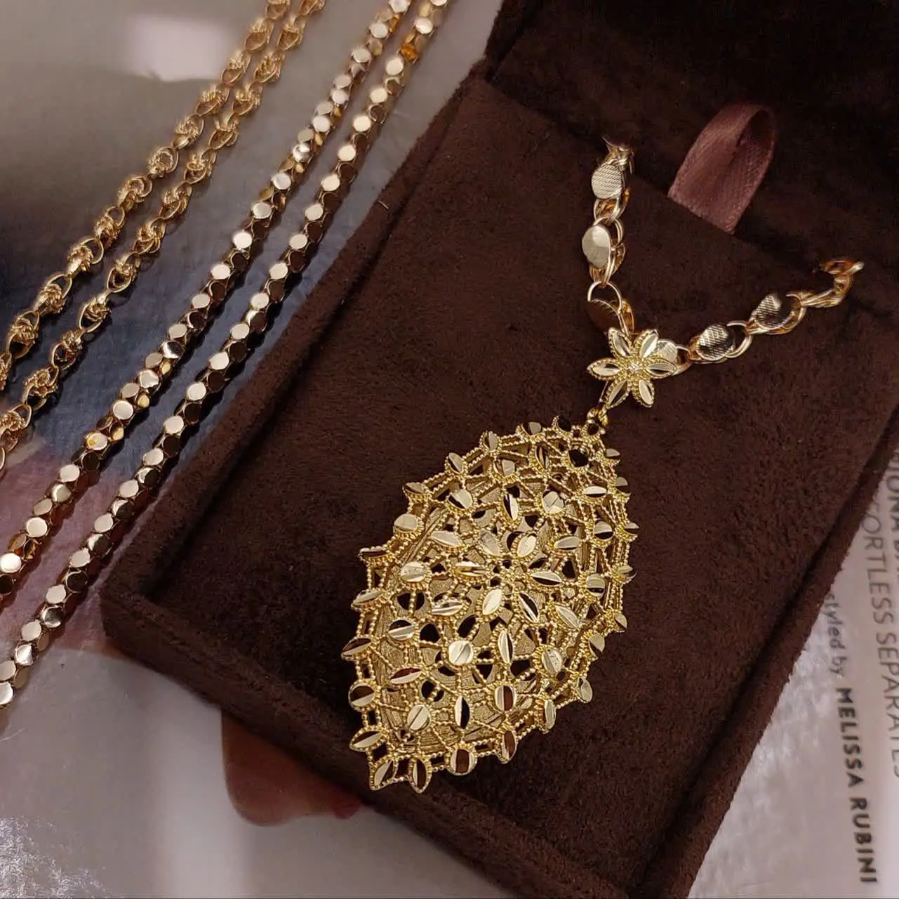 #پلاک خورشیدی بدون زنجیر طرح طلا کد ۱۶۲۶
