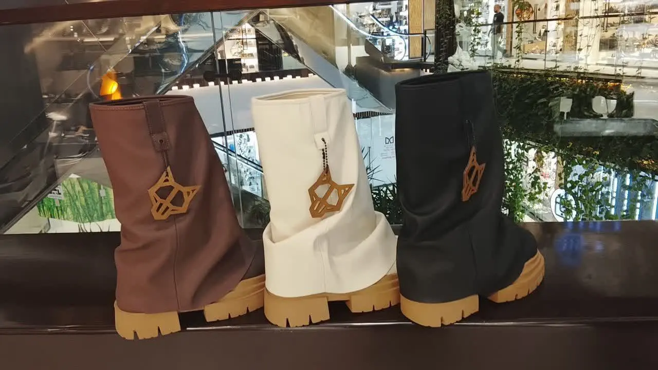 🎨رنگبندی: مشکی قهوه ای