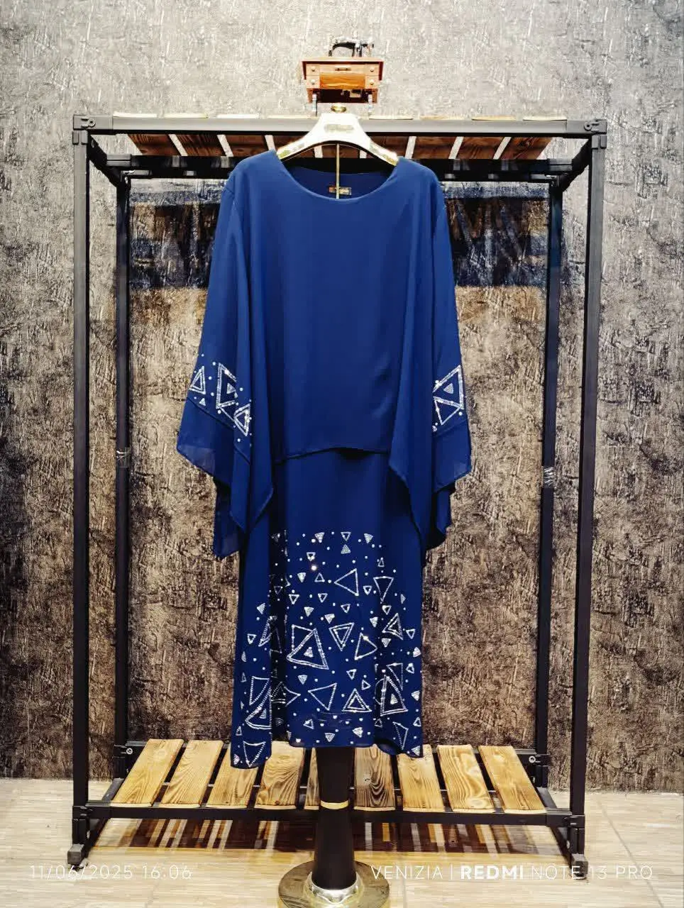 پیراهن نگین مثلثی