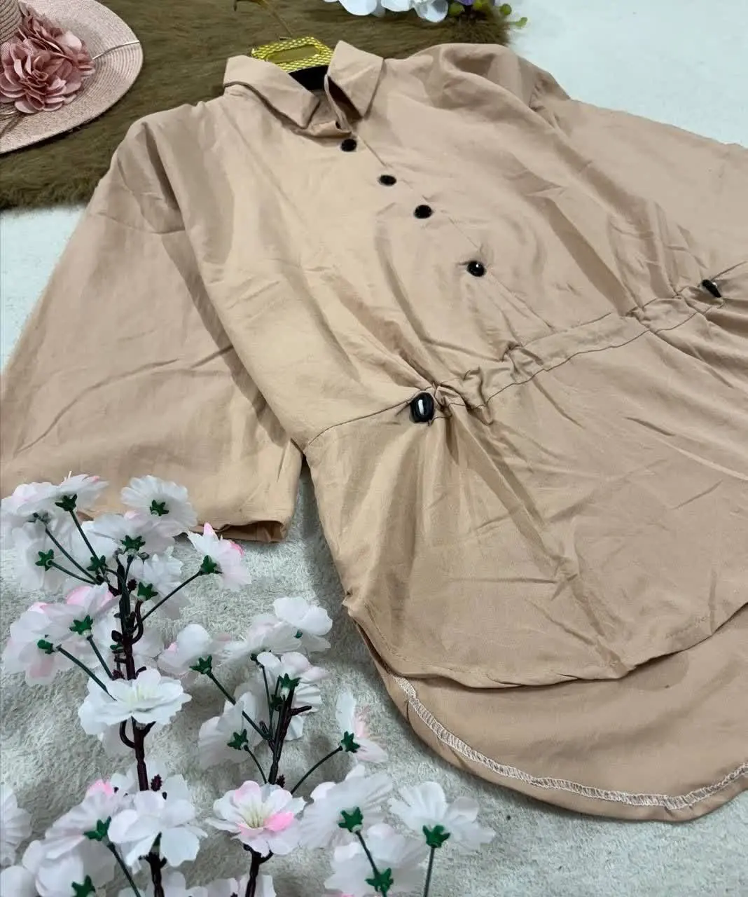 نام: مانتو داکرون کمرگت
