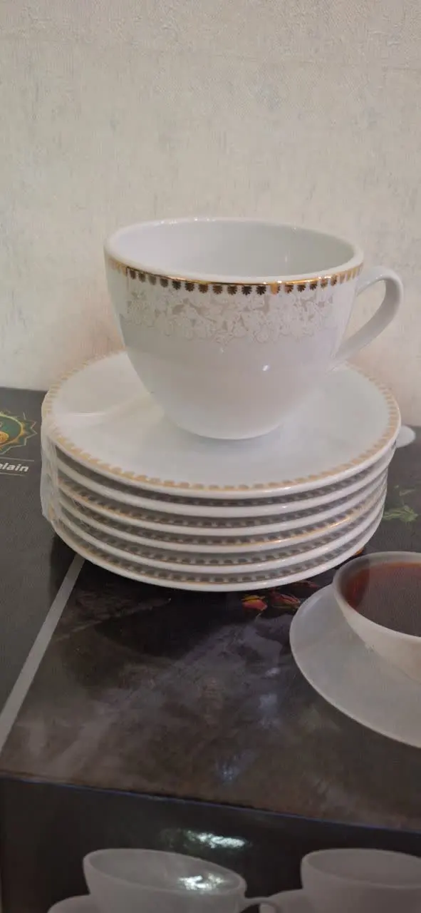 ۳ سرویس فنجون نعلبکی چینی ۱۲ پارچه
