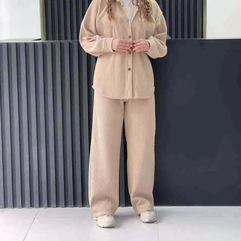 نام: مانتو شلوار فیتیله‌ای
