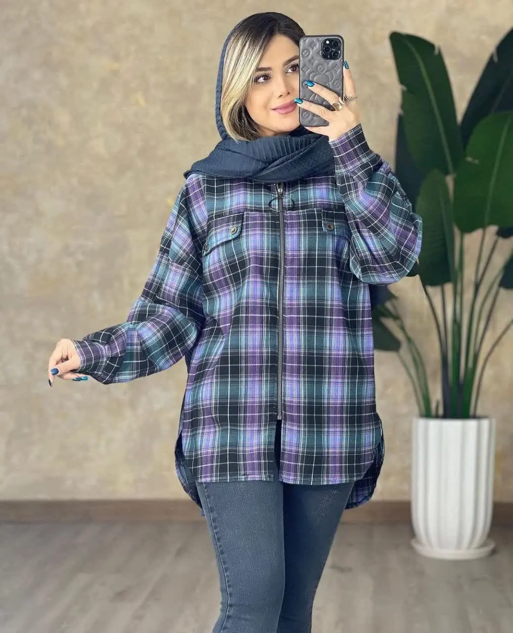 نام: مانتو چهارخونه جلو زیپ 
