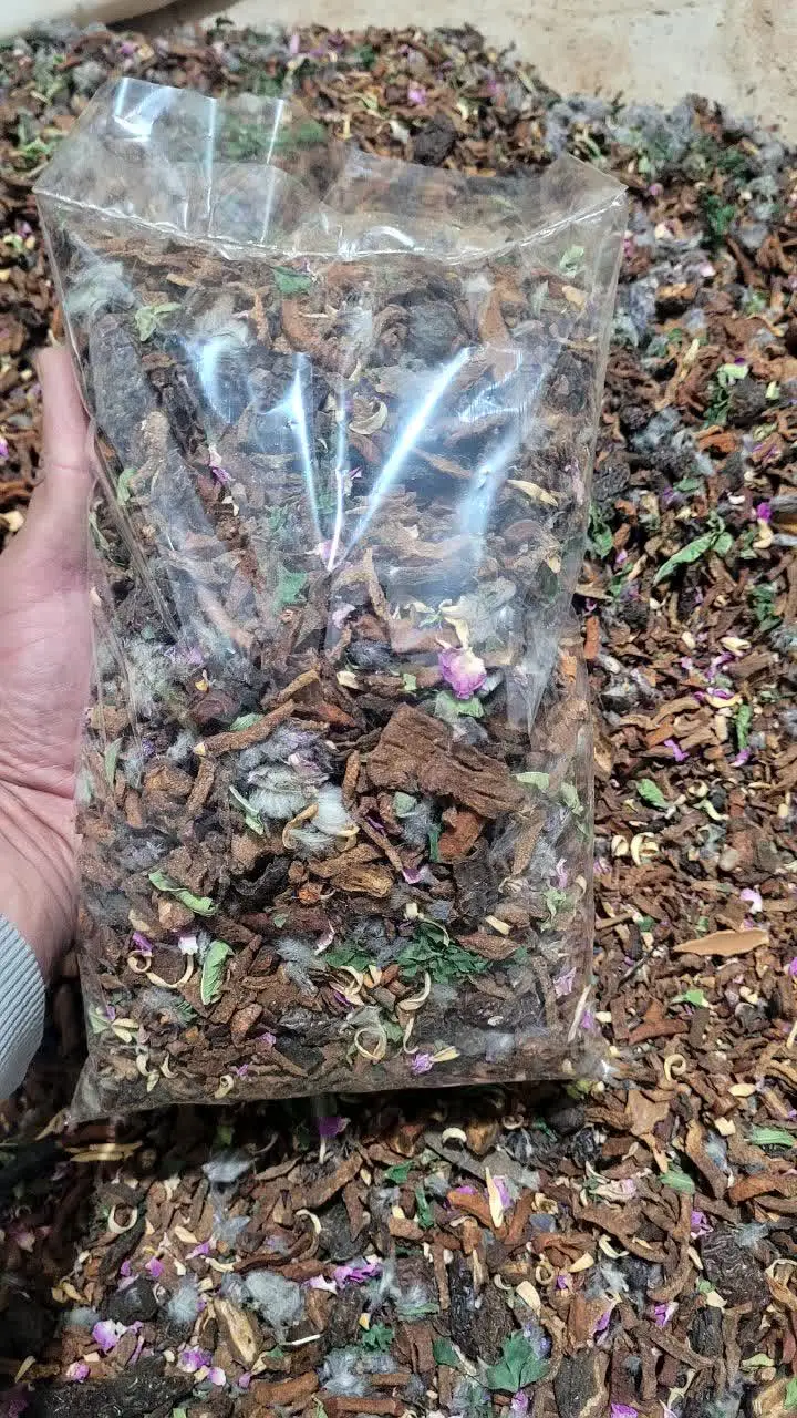 🌸گل محمدی🌴چای خرما