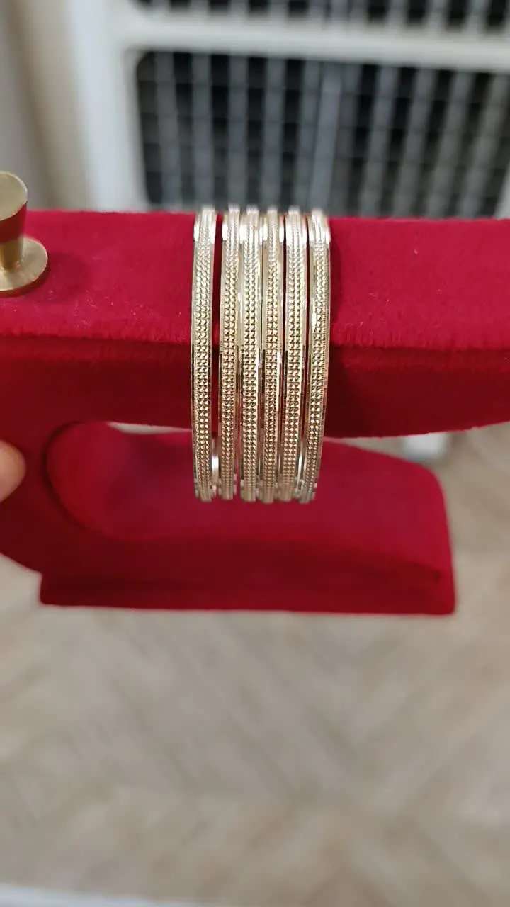 واقعا که این النگوها مثل طل...