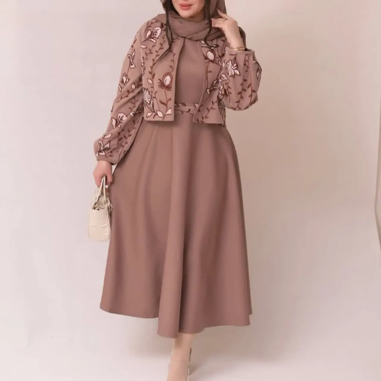 خیاطی سوزن طلا