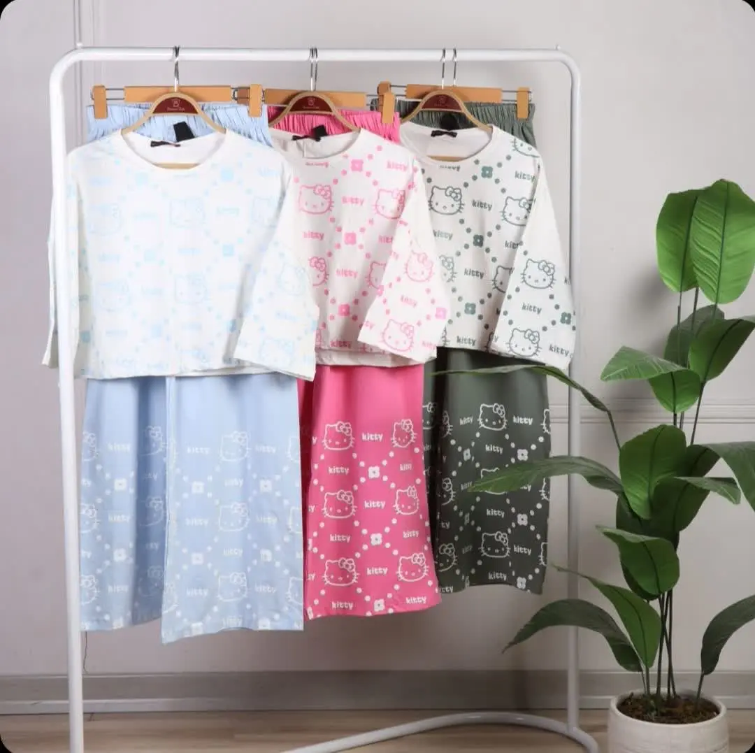 #کراپ و شلوار تمام چاپ کیتی🐱
