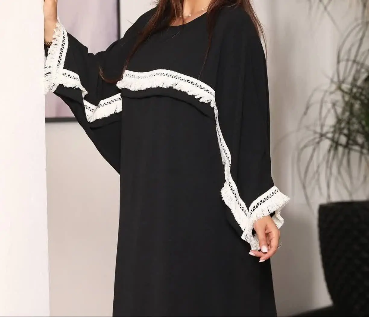 ☘نام: مانتوعبایی ریش دار👌🌱
