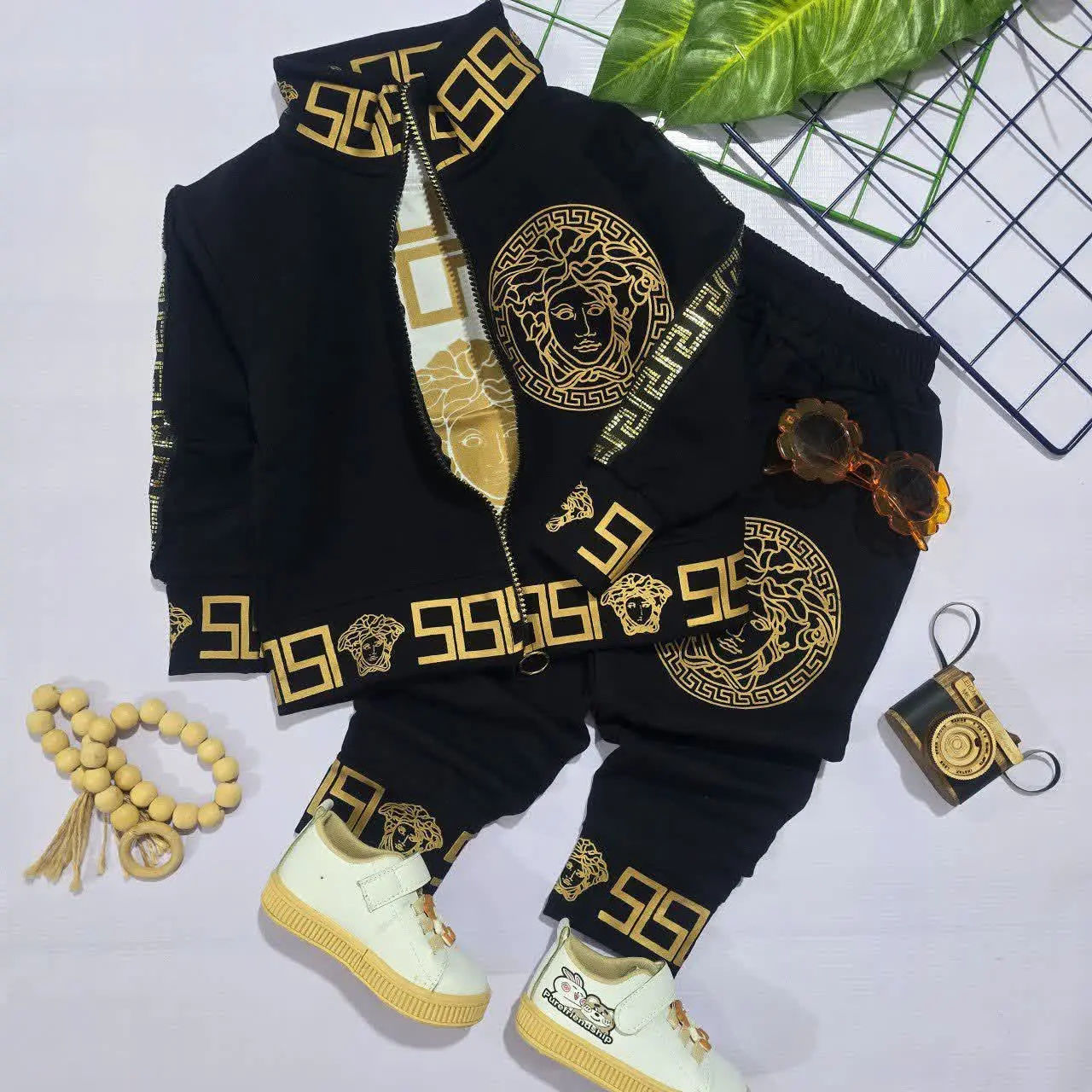 👚نام: سه تیکه ورساچ
