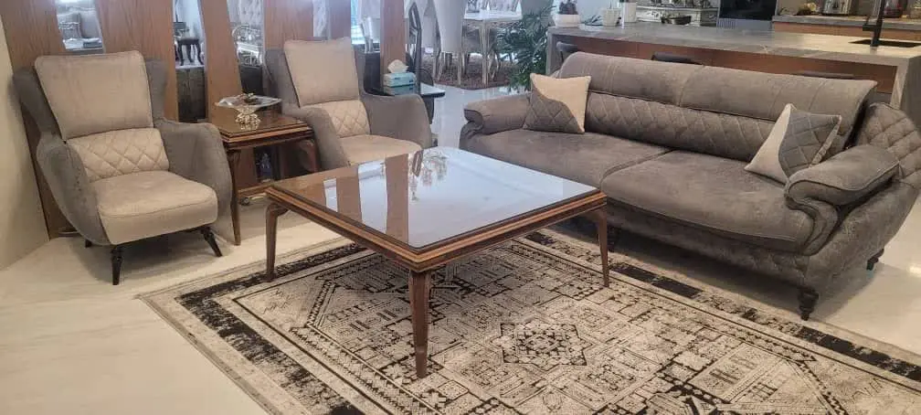 مبل راحتی ۸ نفره فقط ۷ ماه استفاده شده کاملا نو وسالم پارچه ترک 
