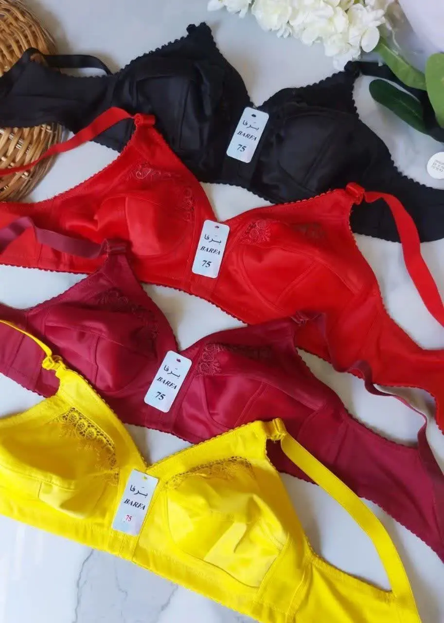 سوتین پرستویی داخل نخ 
