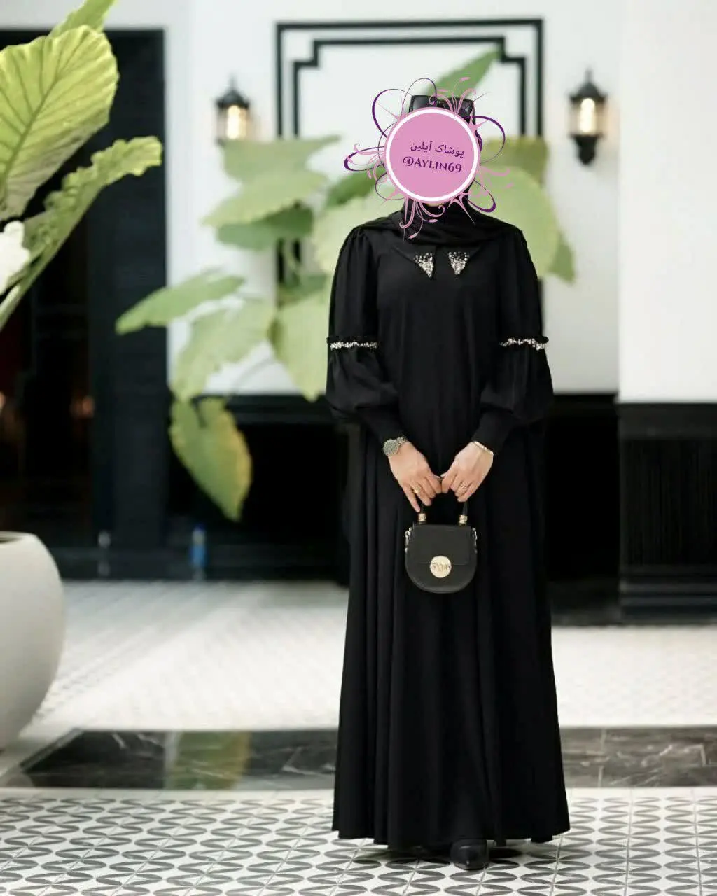 جنس: جولیا (هرچی بگم کم گفت...