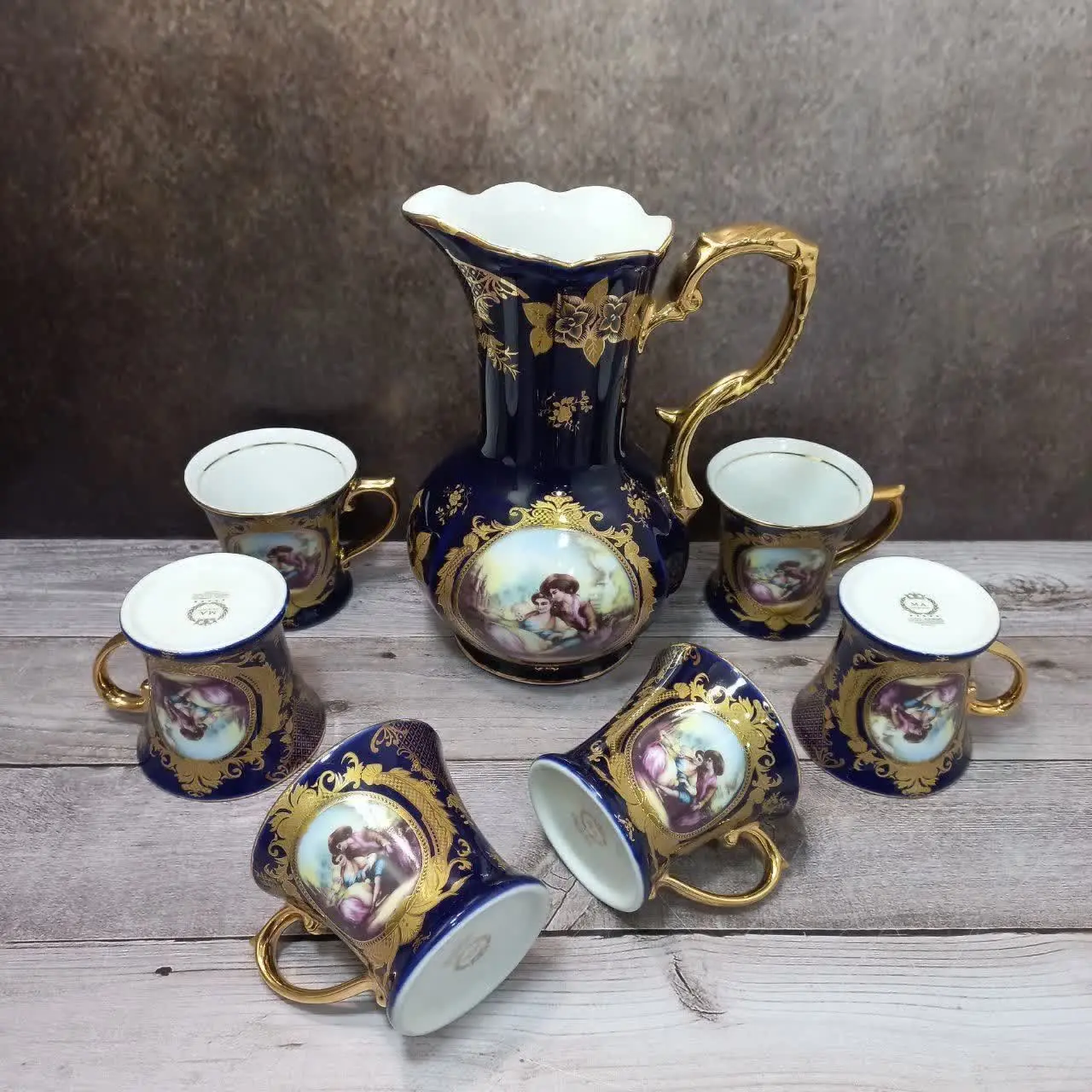 پارچ و لیوان سورمه ای