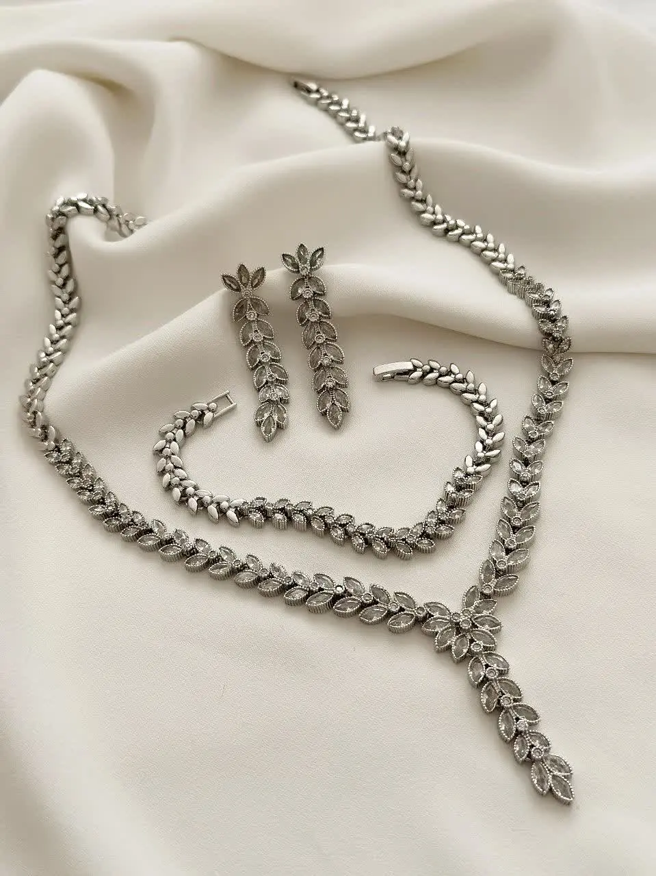 #سرویس جواهری کد ۱۹۵۶
