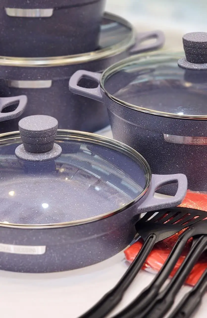 #سرویس قابلمه ۱۷ پارچه چدن🍓
