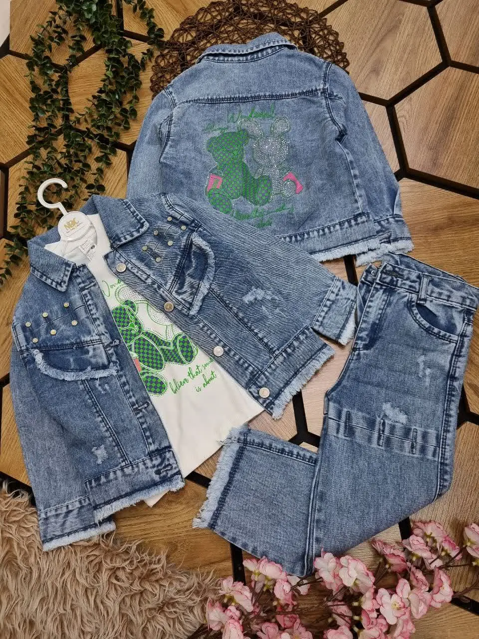 🇮🇷🧥🧶👗👚🎽👕👖👔💎
