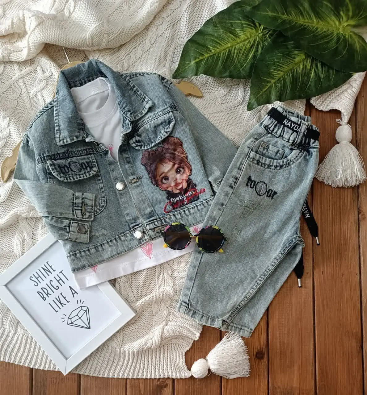 نام: سه تیکه جین دخترانه